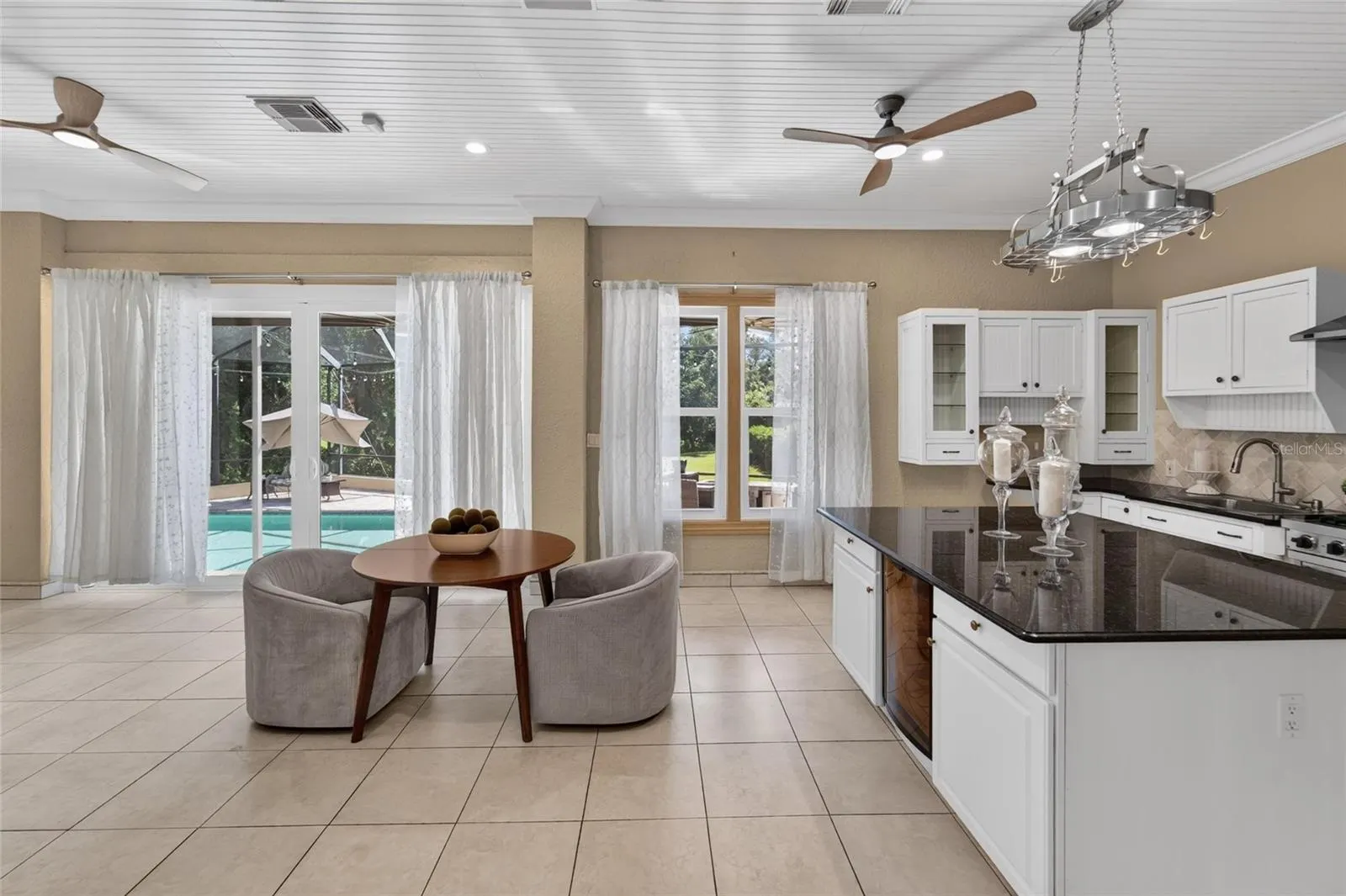 1009 EMERALD CREEK DR