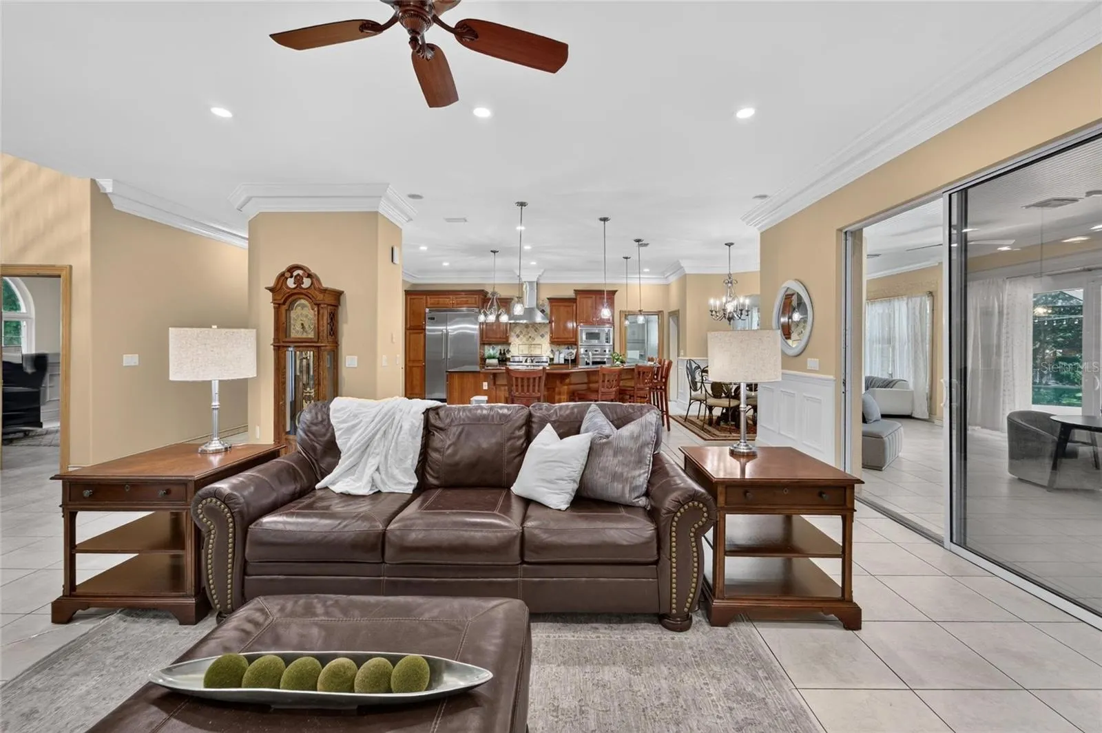 1009 EMERALD CREEK DR