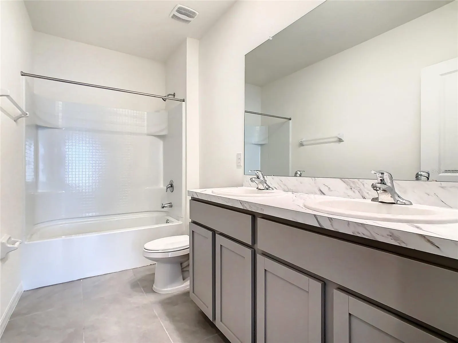 16506 MOSAIC OAR DR