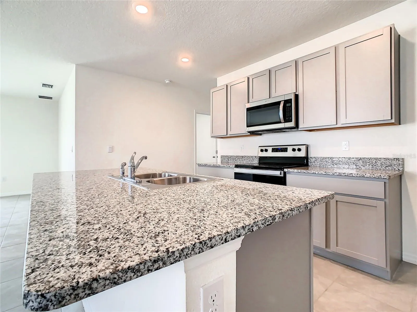 16506 MOSAIC OAR DR