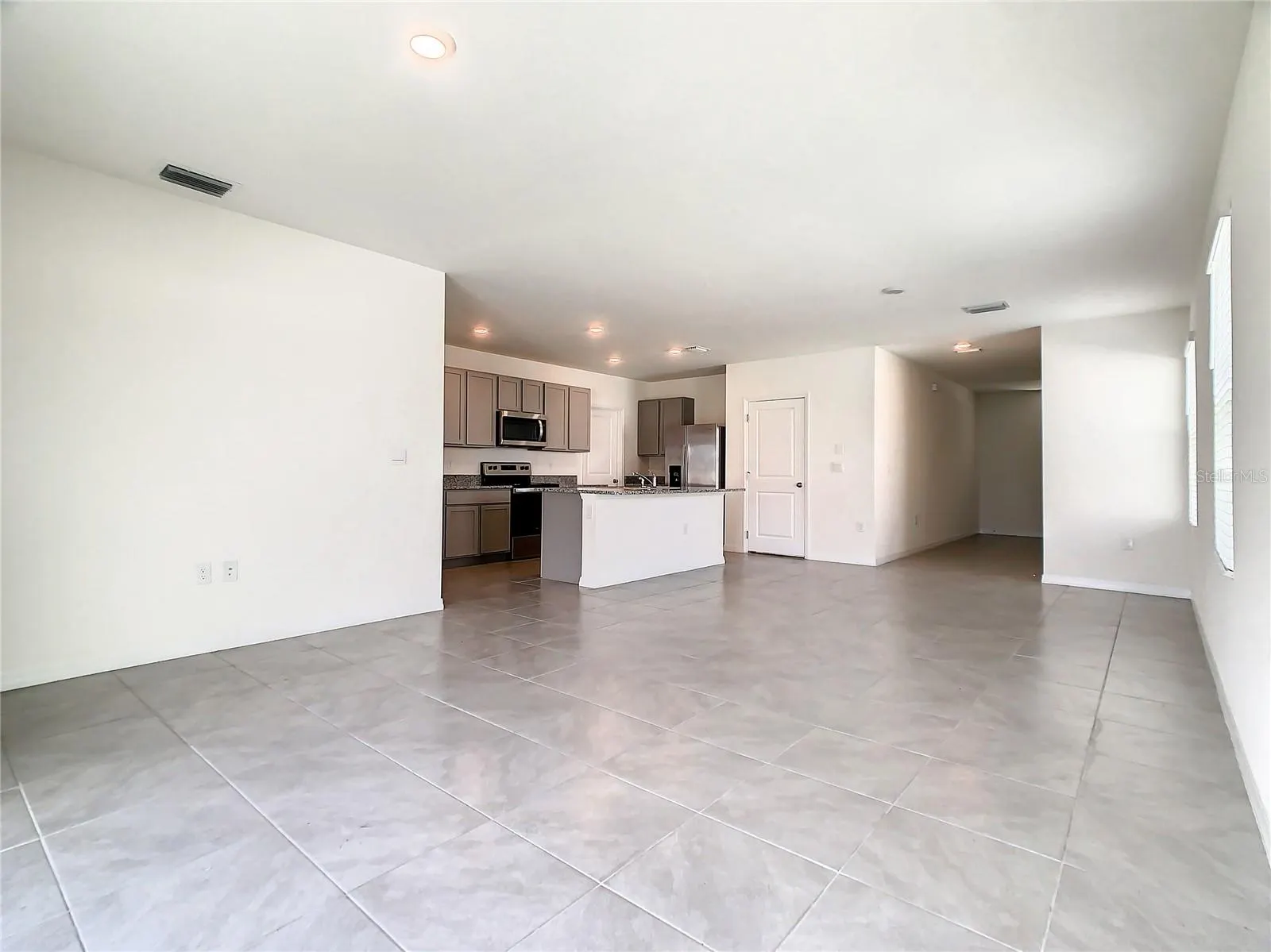 16506 MOSAIC OAR DR