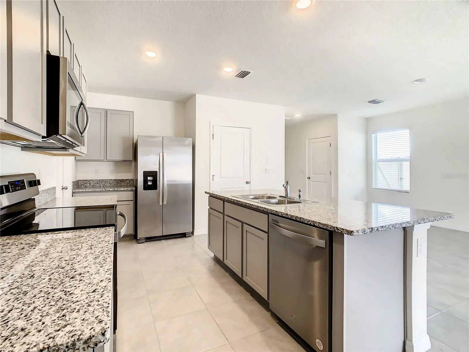16506 MOSAIC OAR DR