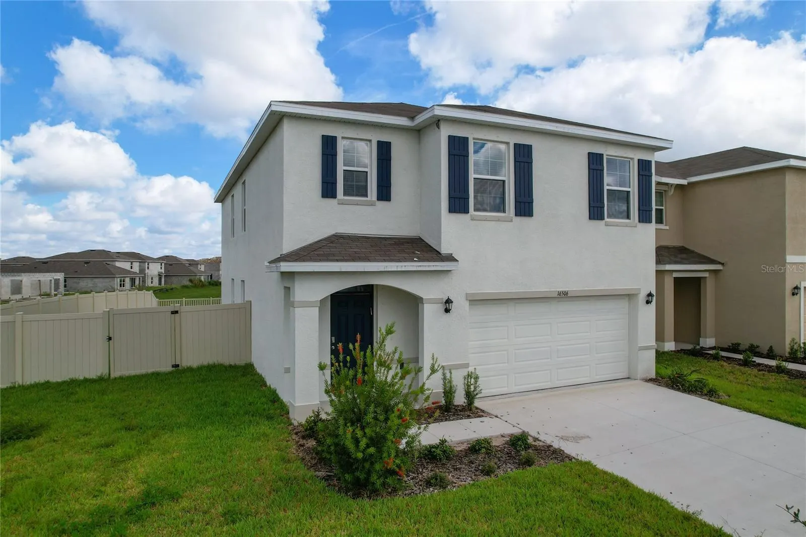 16506 MOSAIC OAR DR