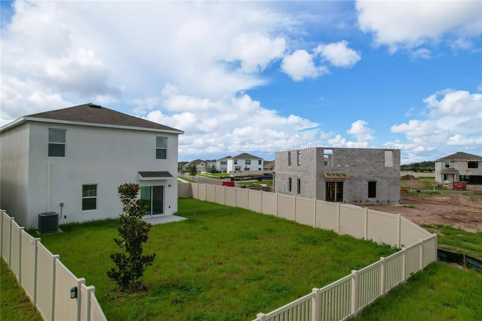 16506 MOSAIC OAR DR