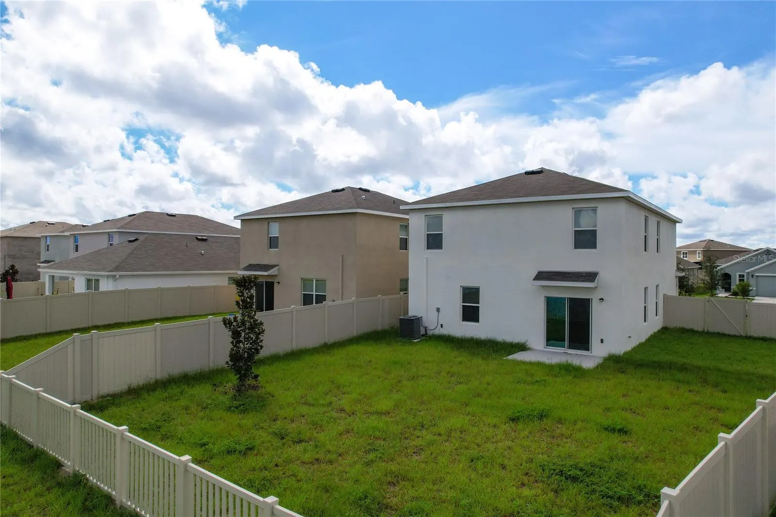 16506 MOSAIC OAR DR