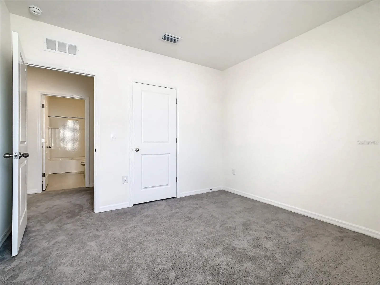 16506 MOSAIC OAR DR