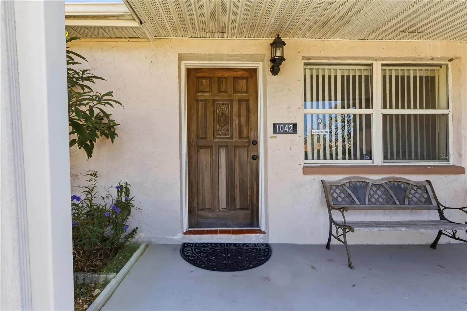 1042 VIKING DR