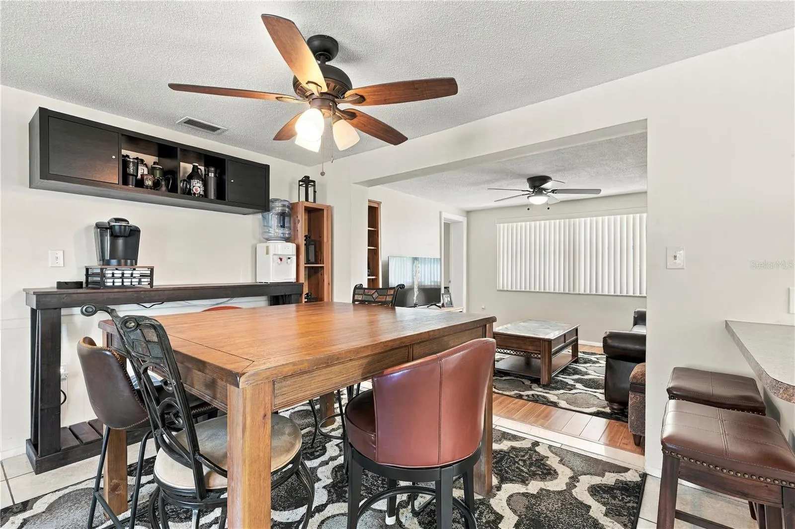 1042 VIKING DR