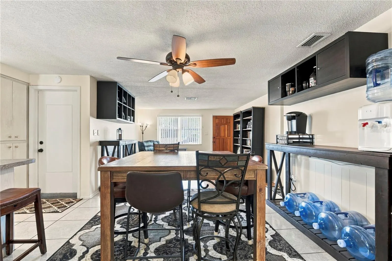 1042 VIKING DR