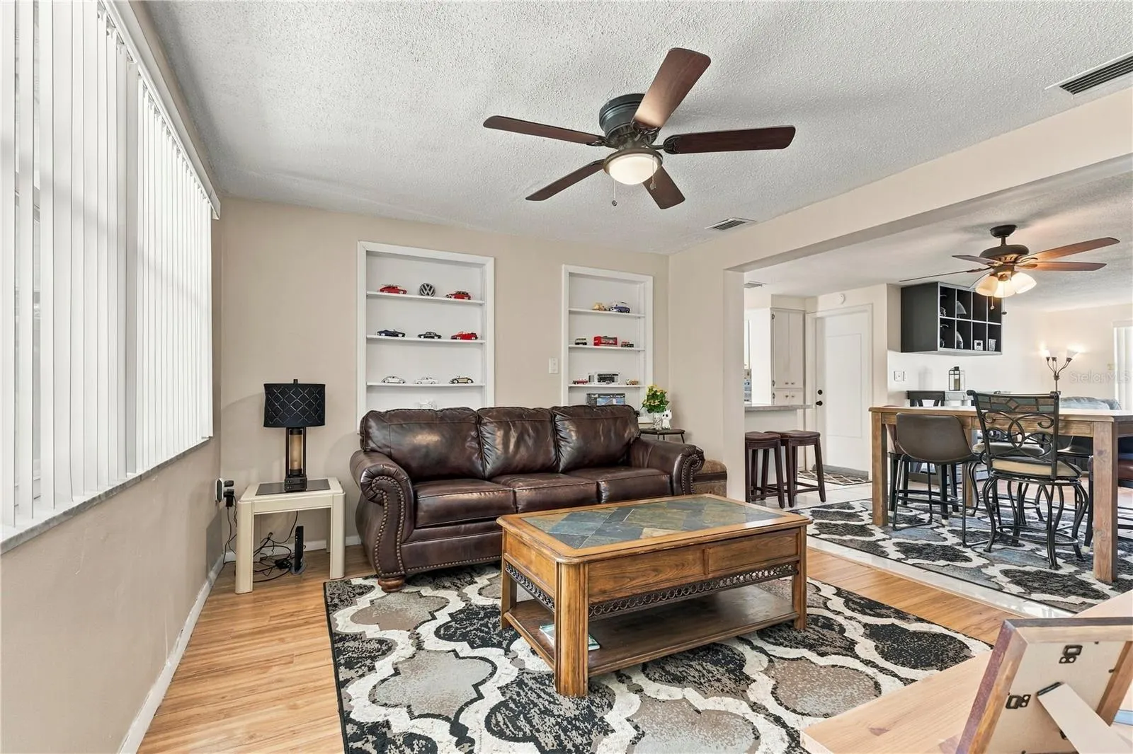 1042 VIKING DR