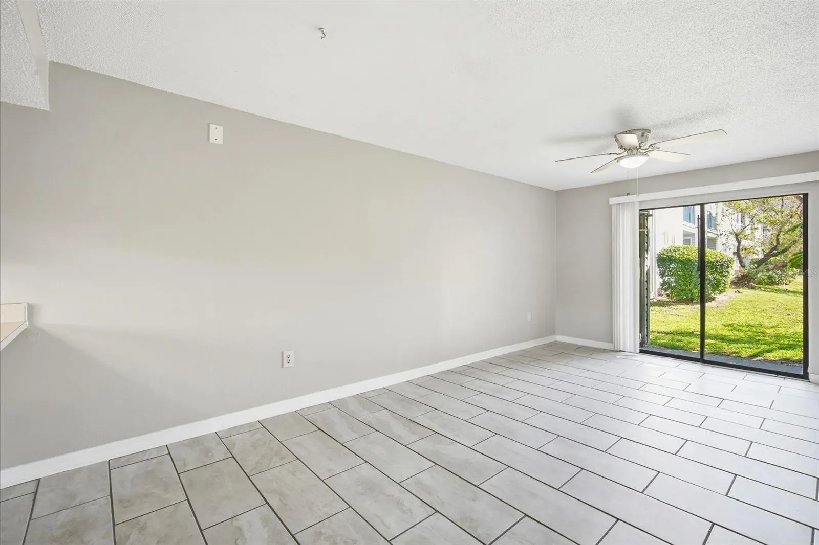 5046 TERRACE PALMS CIR #101 #101