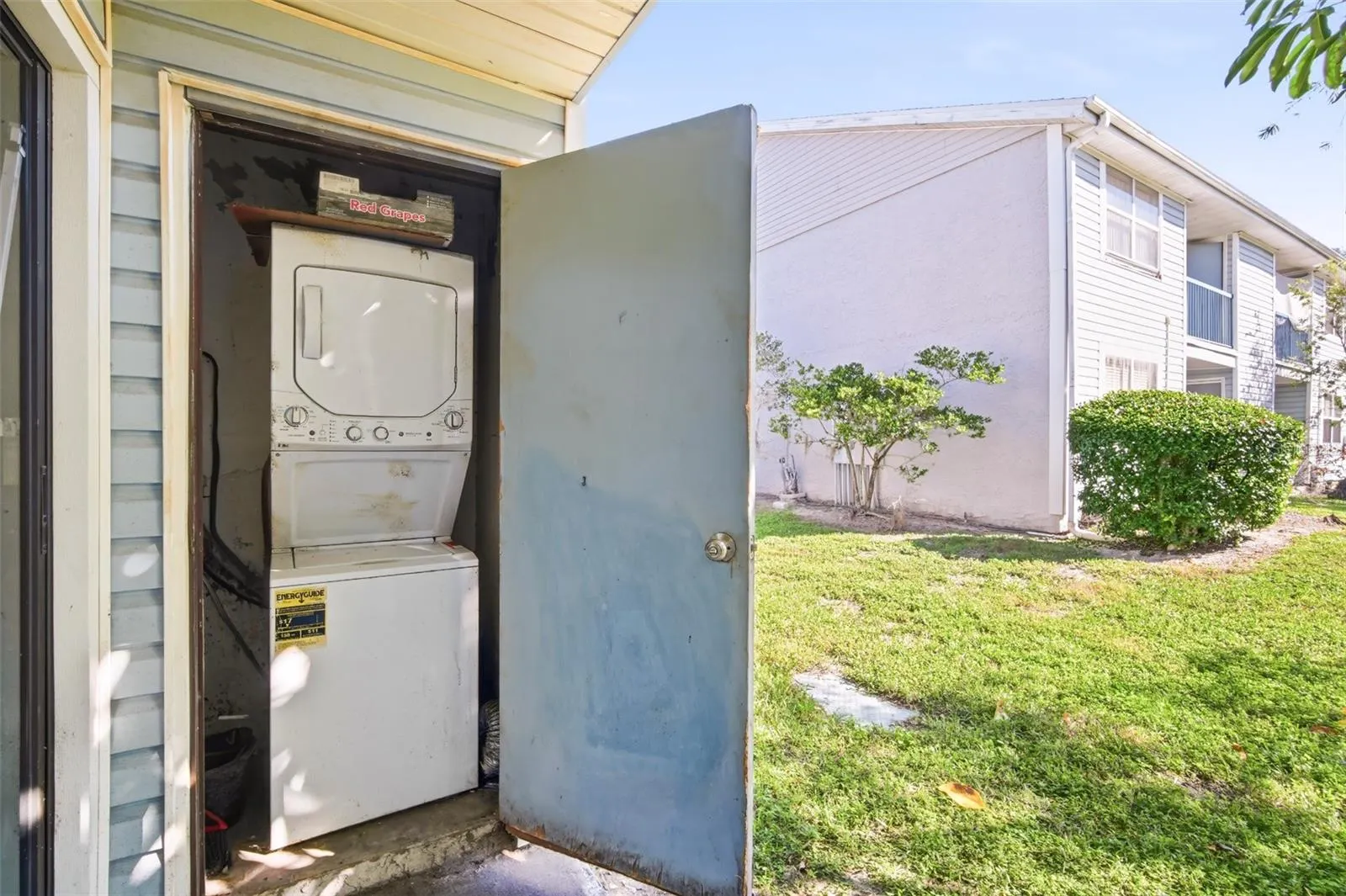 5046 TERRACE PALMS CIR #101 #101