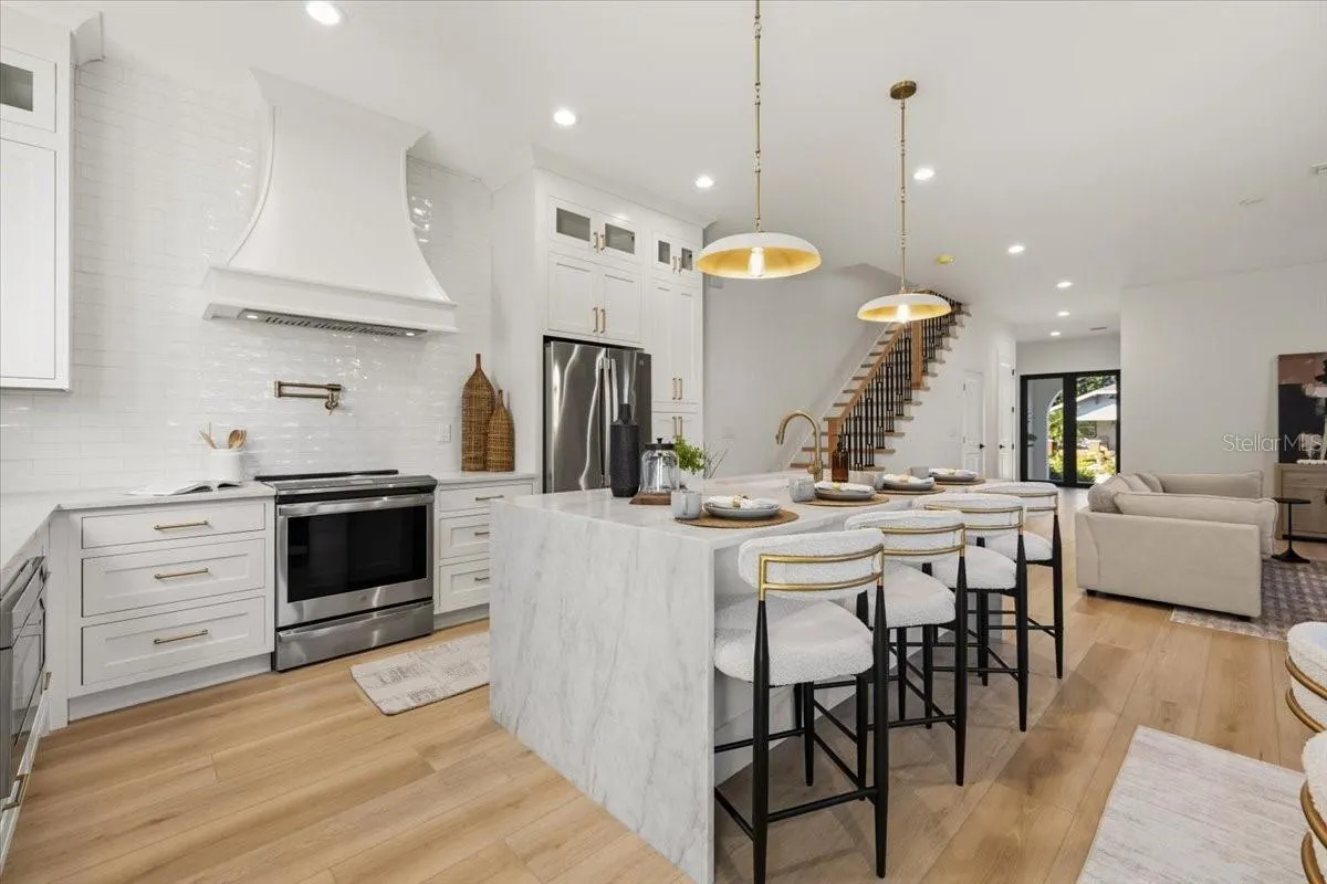 809 E LOUISIANA AVE #2 #2