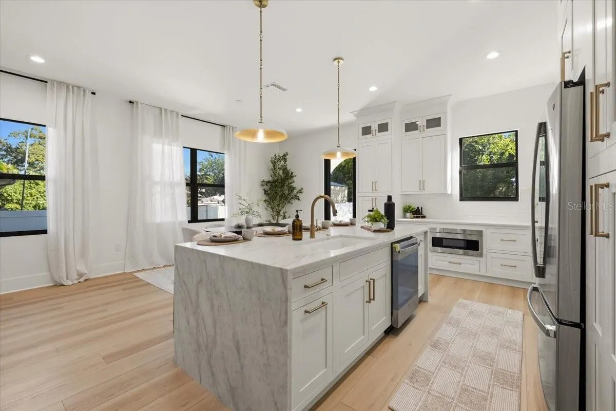 809 E LOUISIANA AVE #2 #2