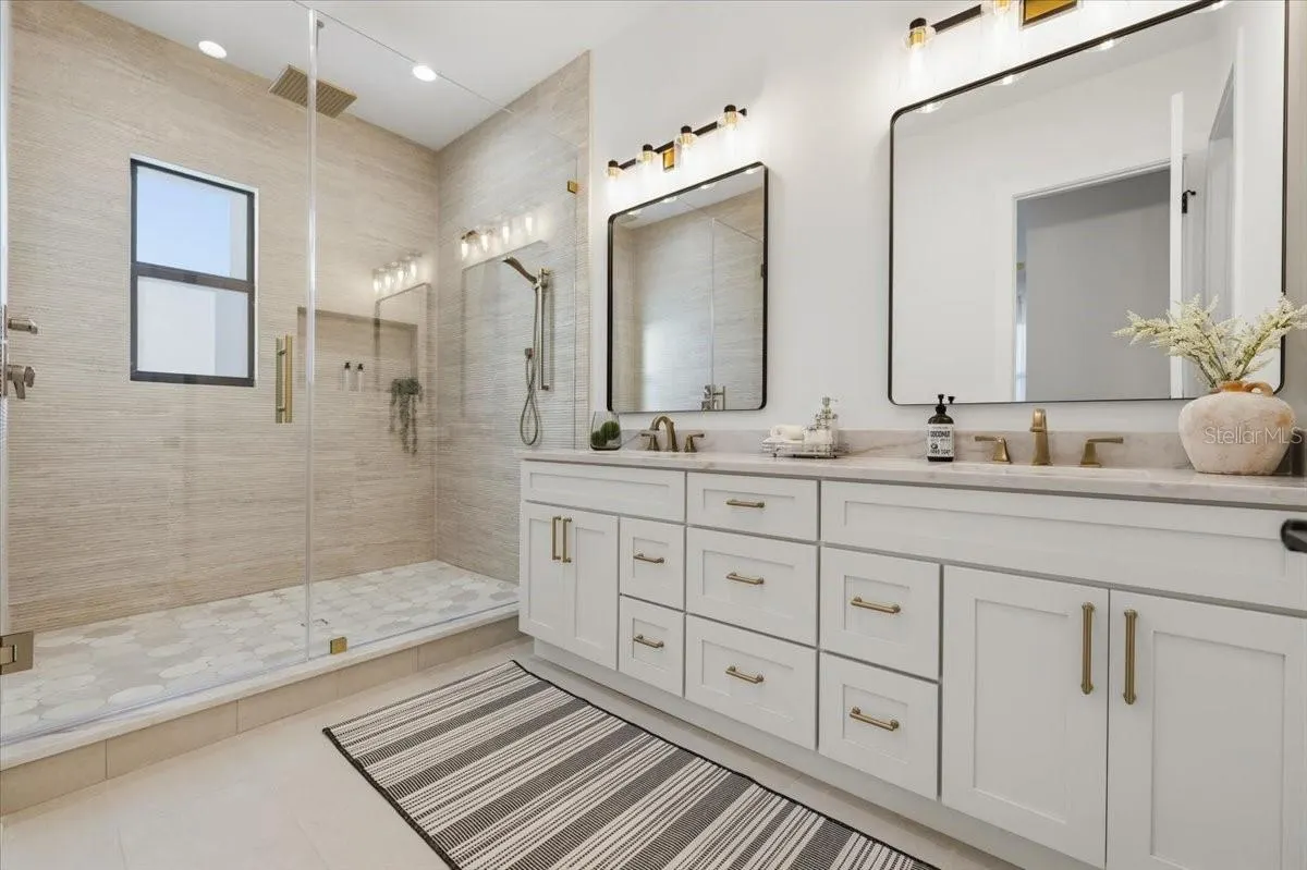 809 E LOUISIANA AVE #2 #2