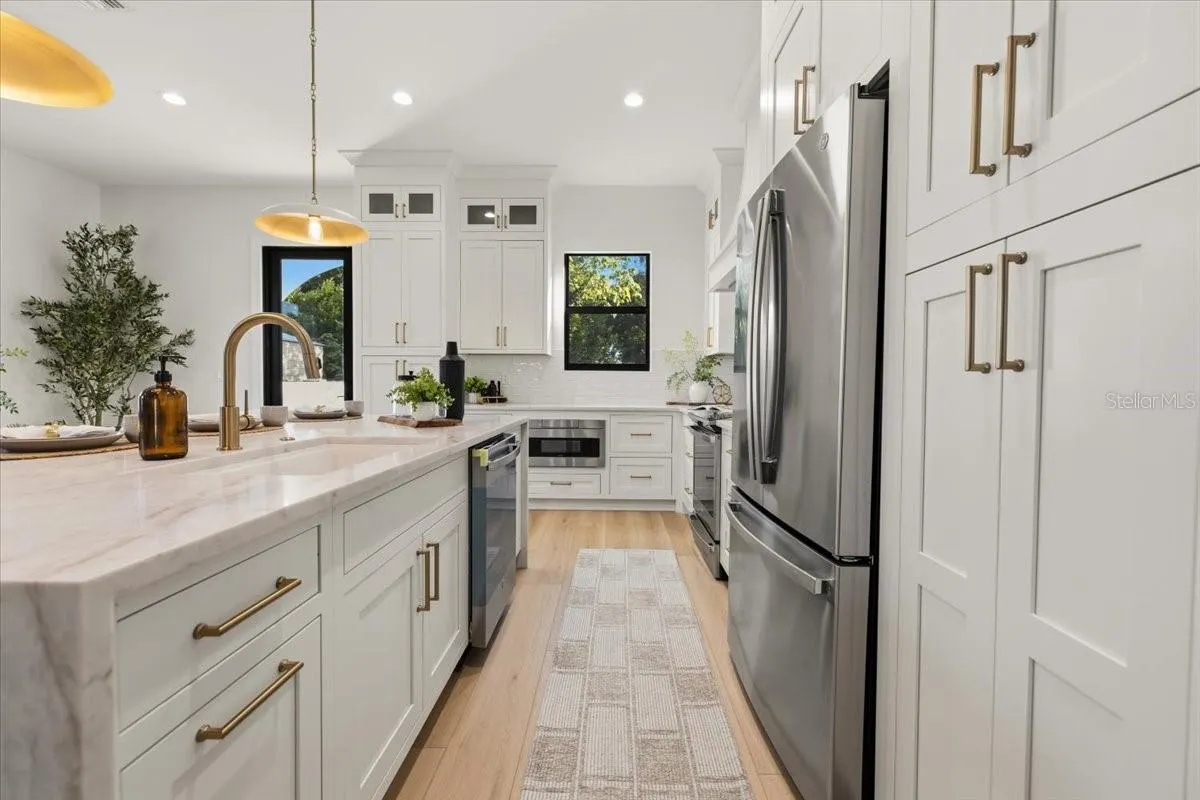 809 E LOUISIANA AVE #2 #2