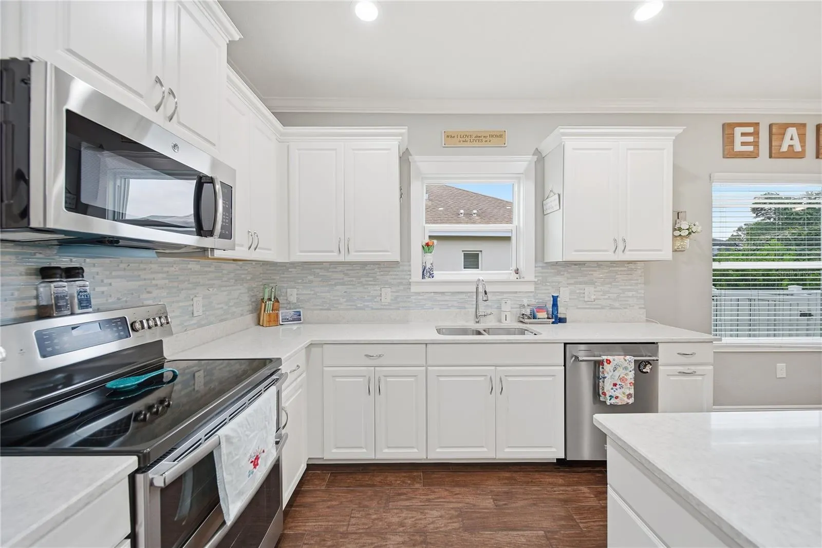 1322 THORNBURY DR