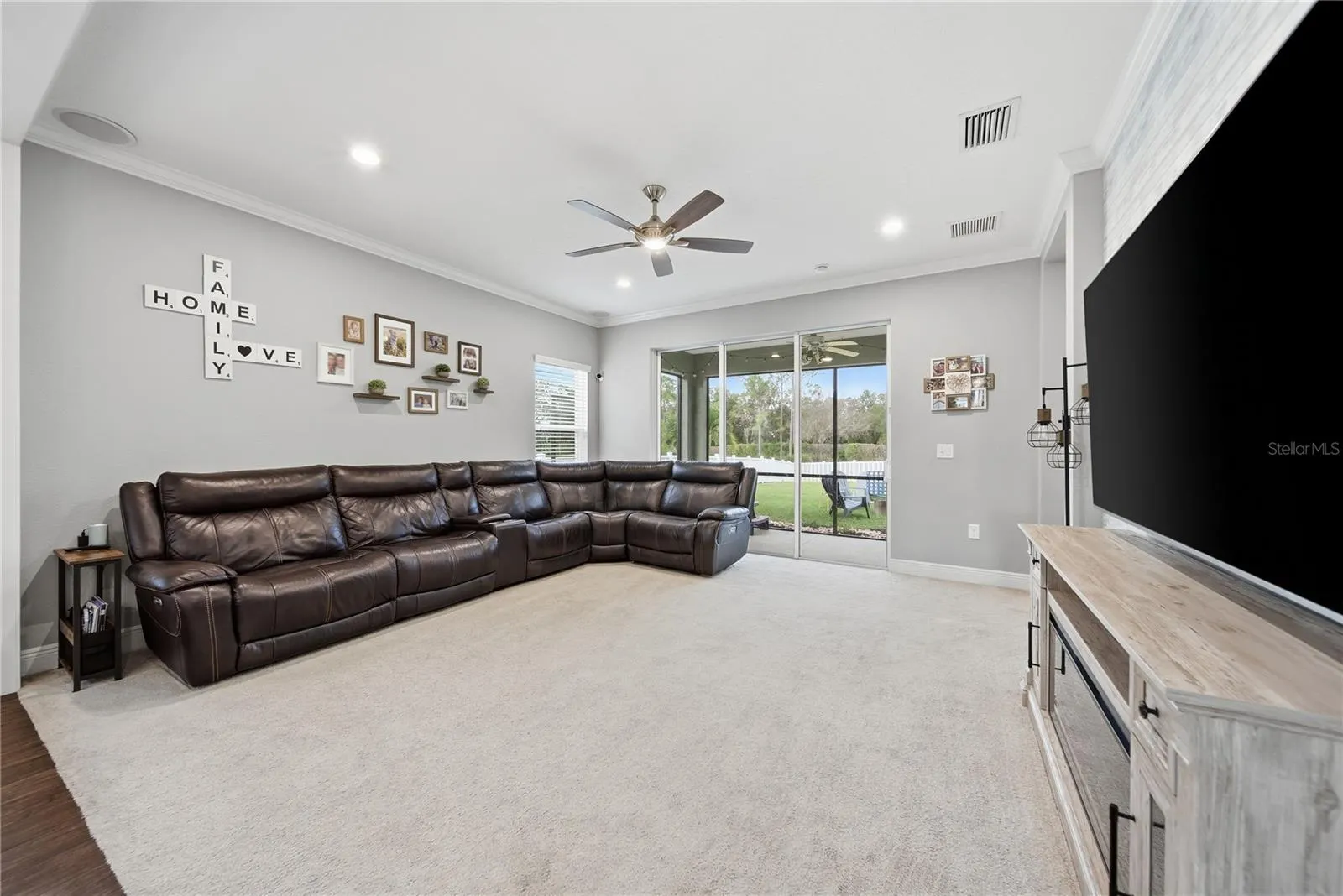 1322 THORNBURY DR