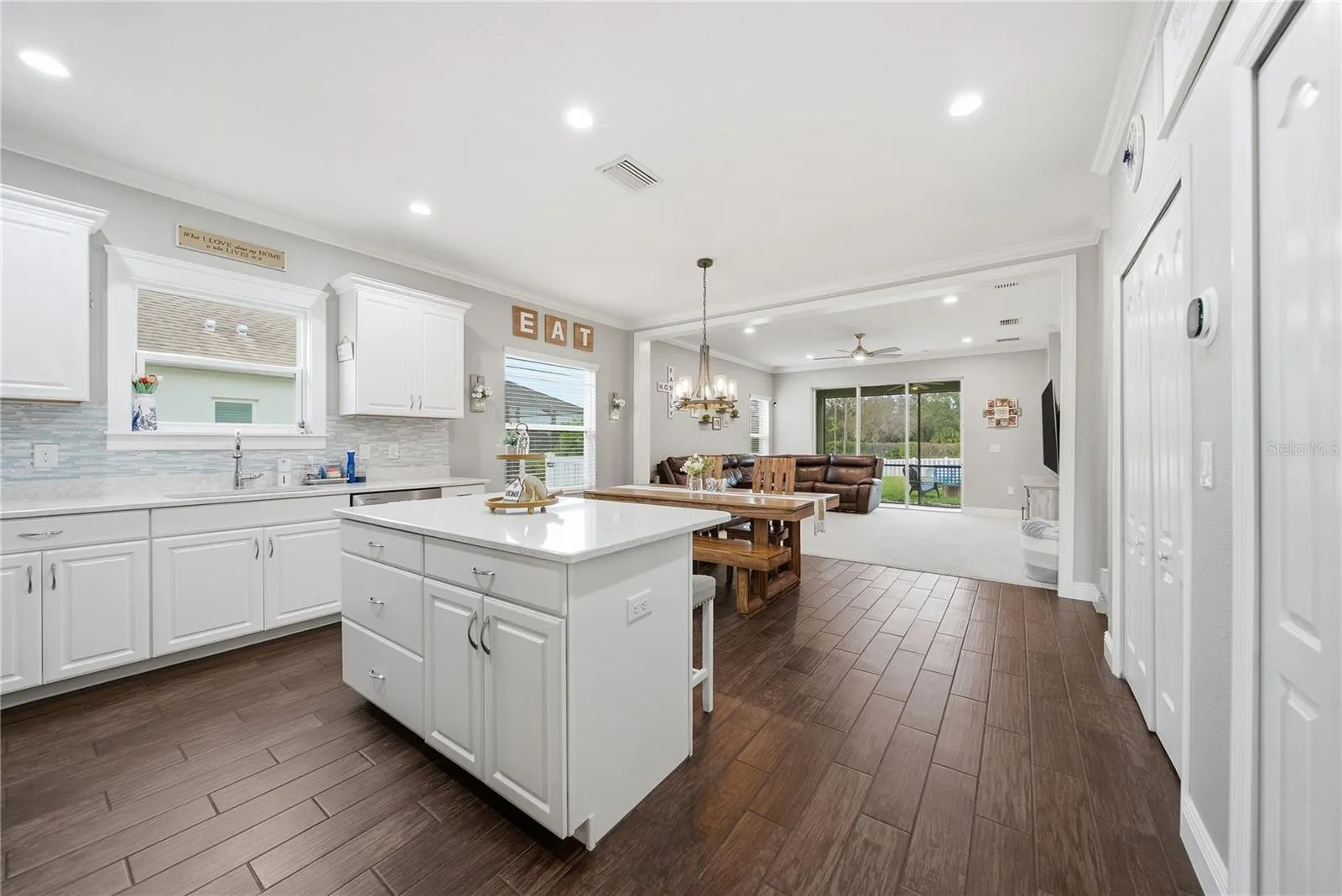1322 THORNBURY DR
