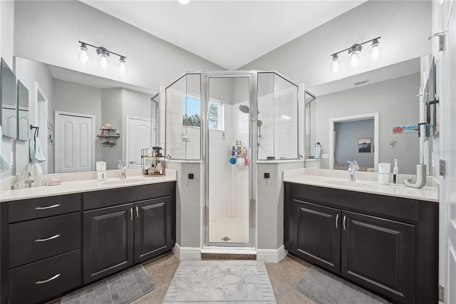 1322 THORNBURY DR