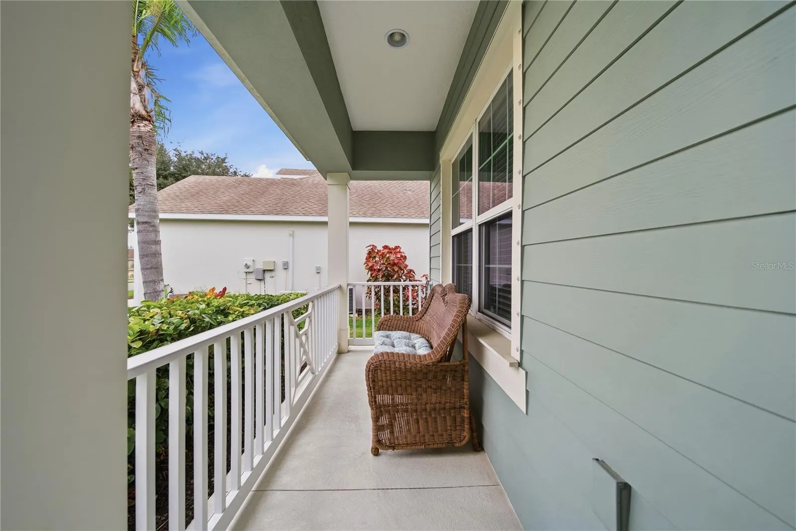 1322 THORNBURY DR