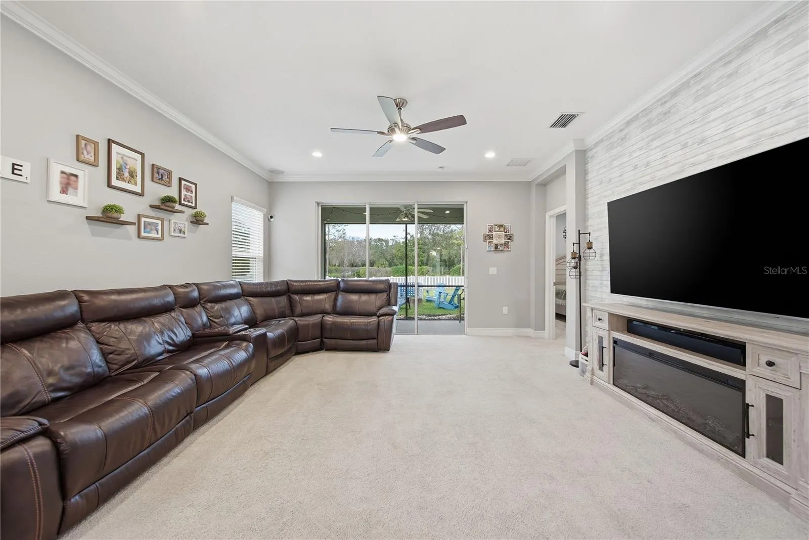 1322 THORNBURY DR