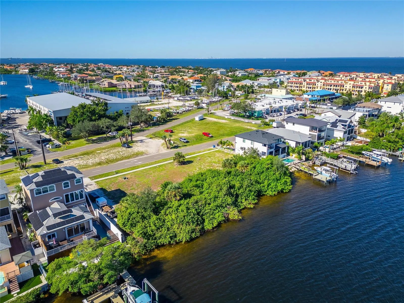 APOLLO BEACH BLVD