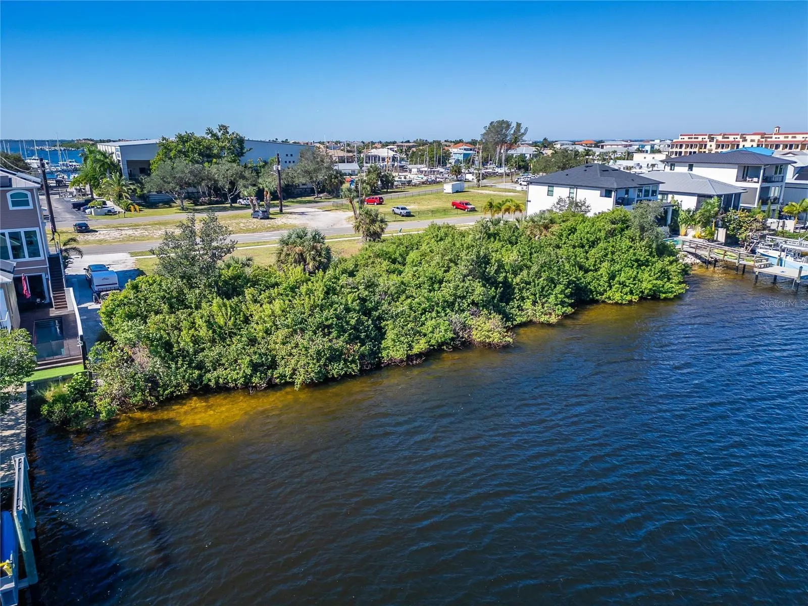 APOLLO BEACH BLVD