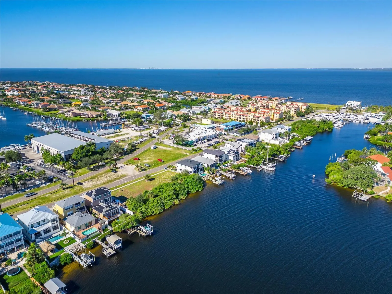 APOLLO BEACH BLVD