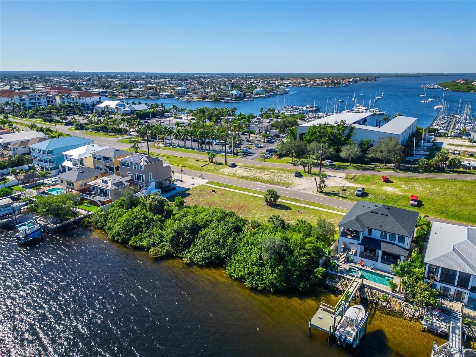 APOLLO BEACH BLVD