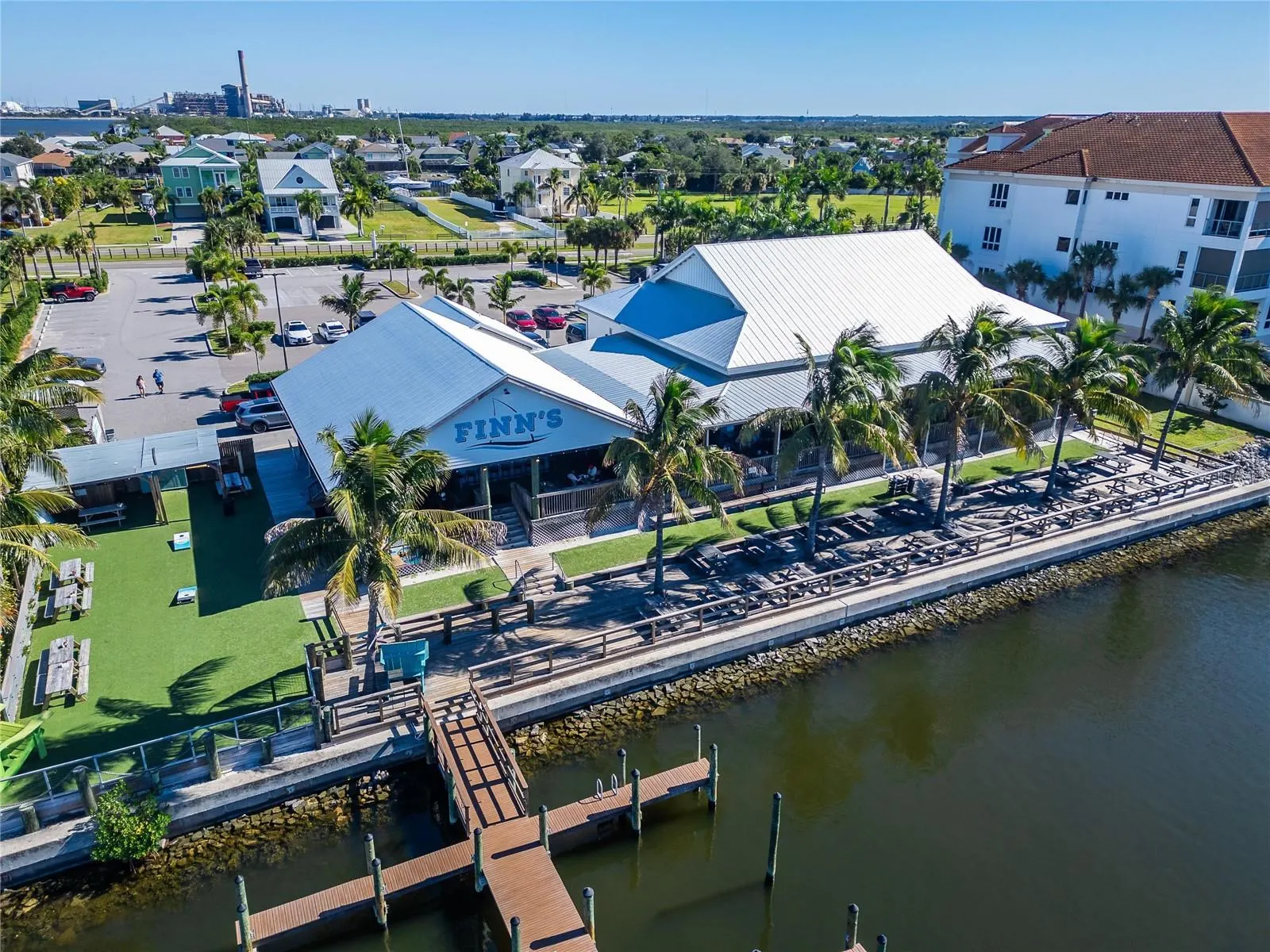 APOLLO BEACH BLVD