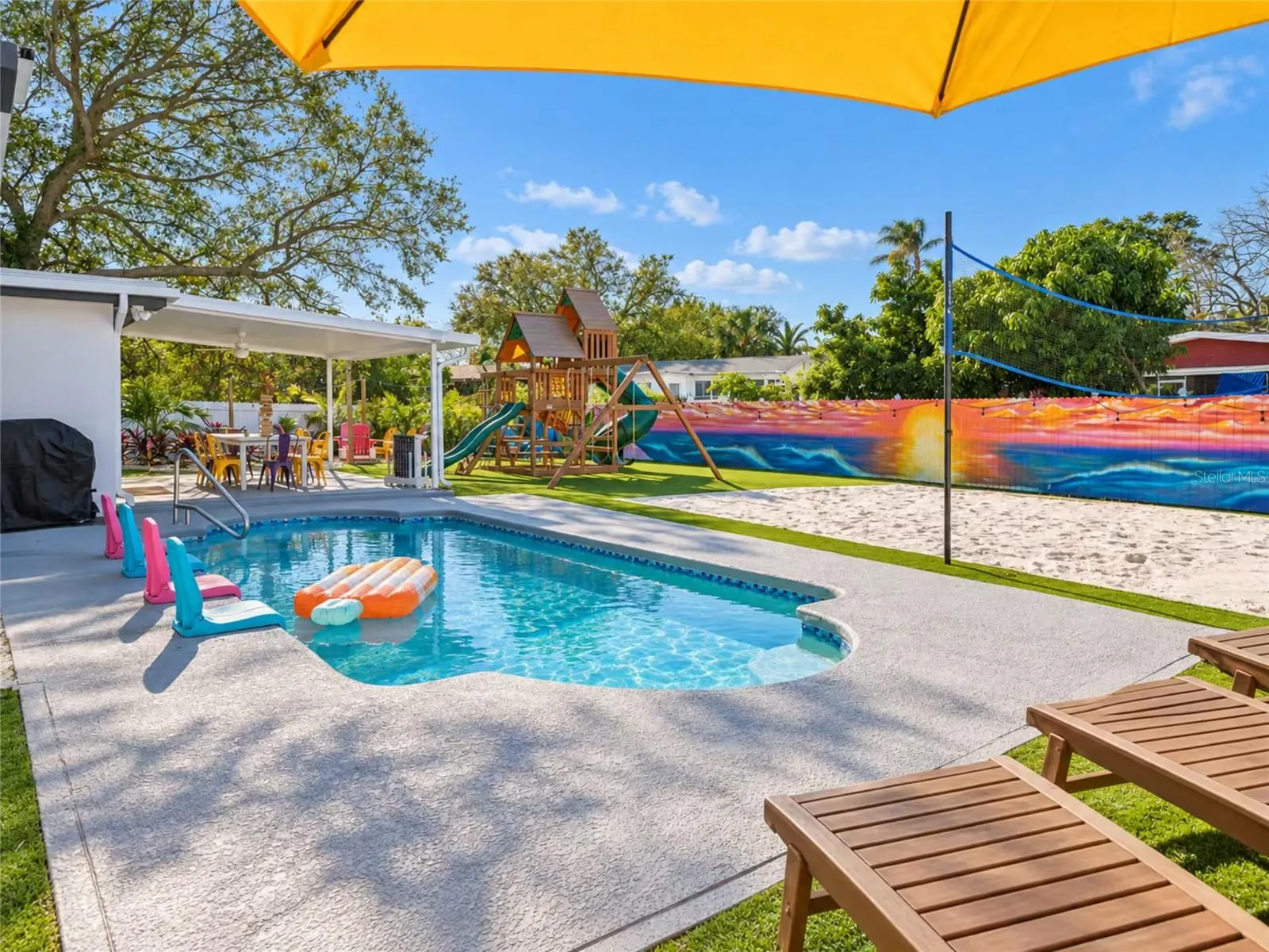 100 GATEWOOD DR