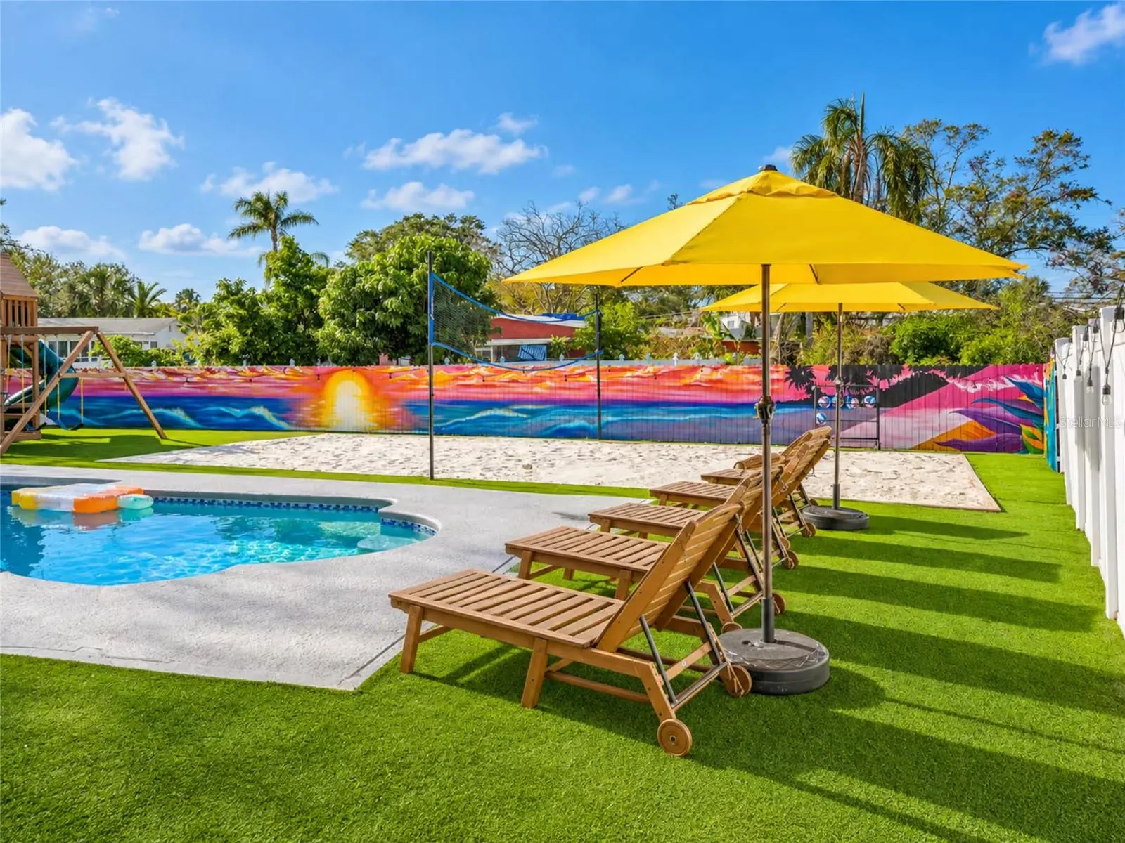 100 GATEWOOD DR