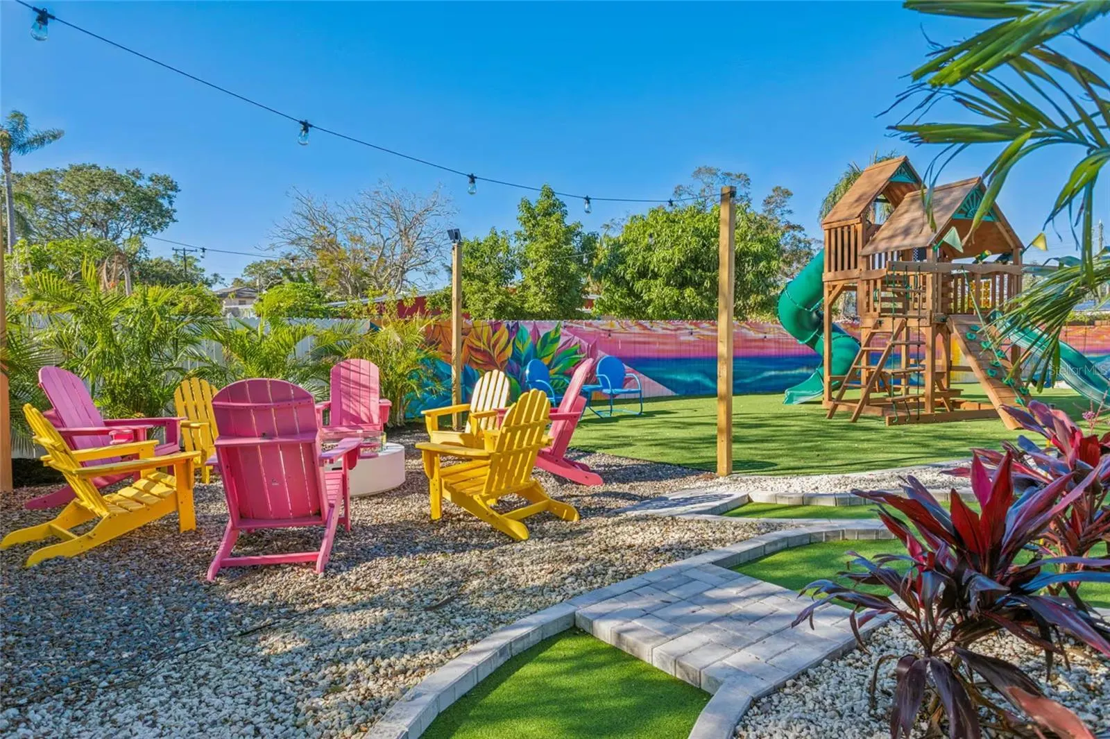 100 GATEWOOD DR
