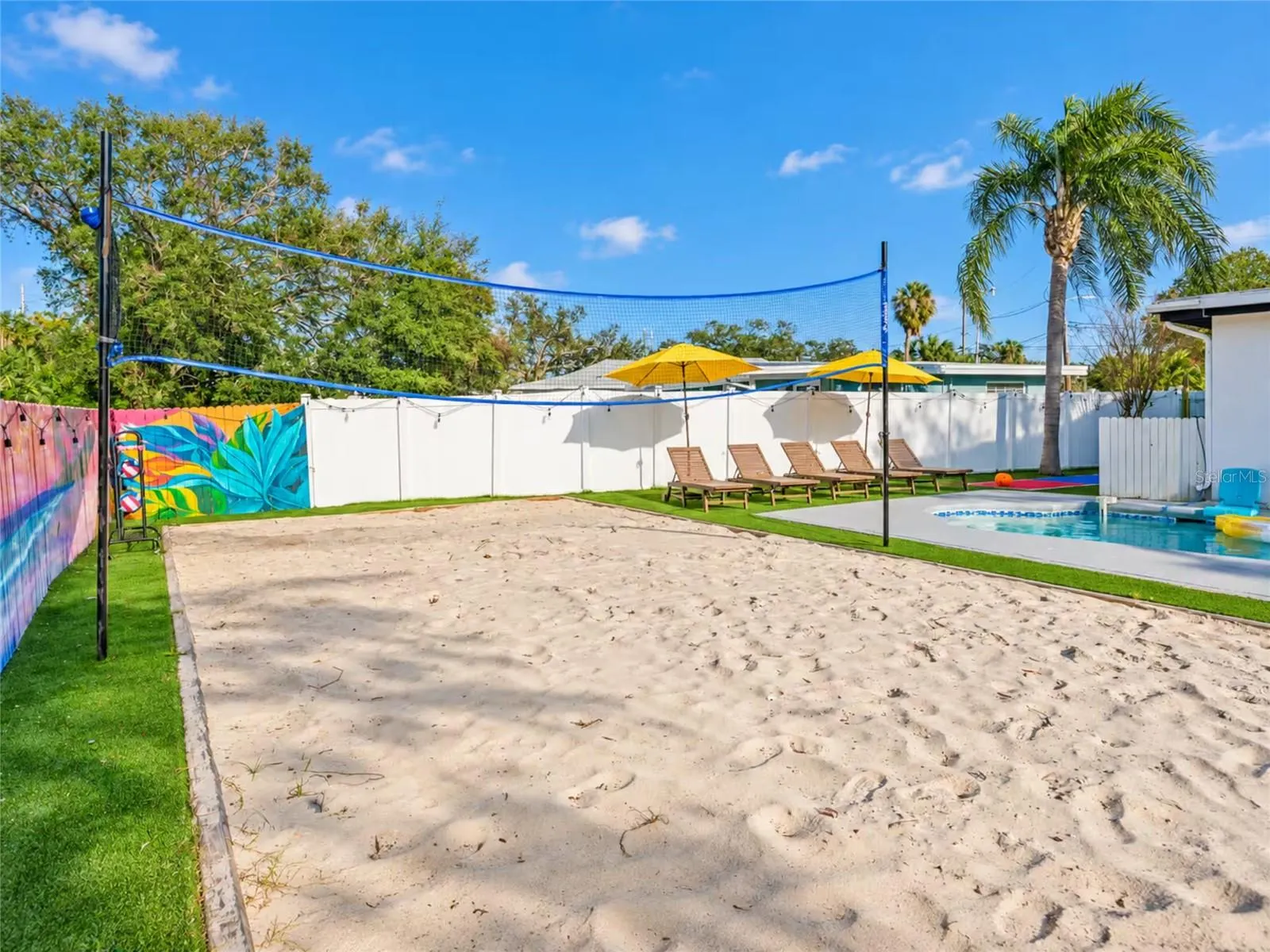 100 GATEWOOD DR