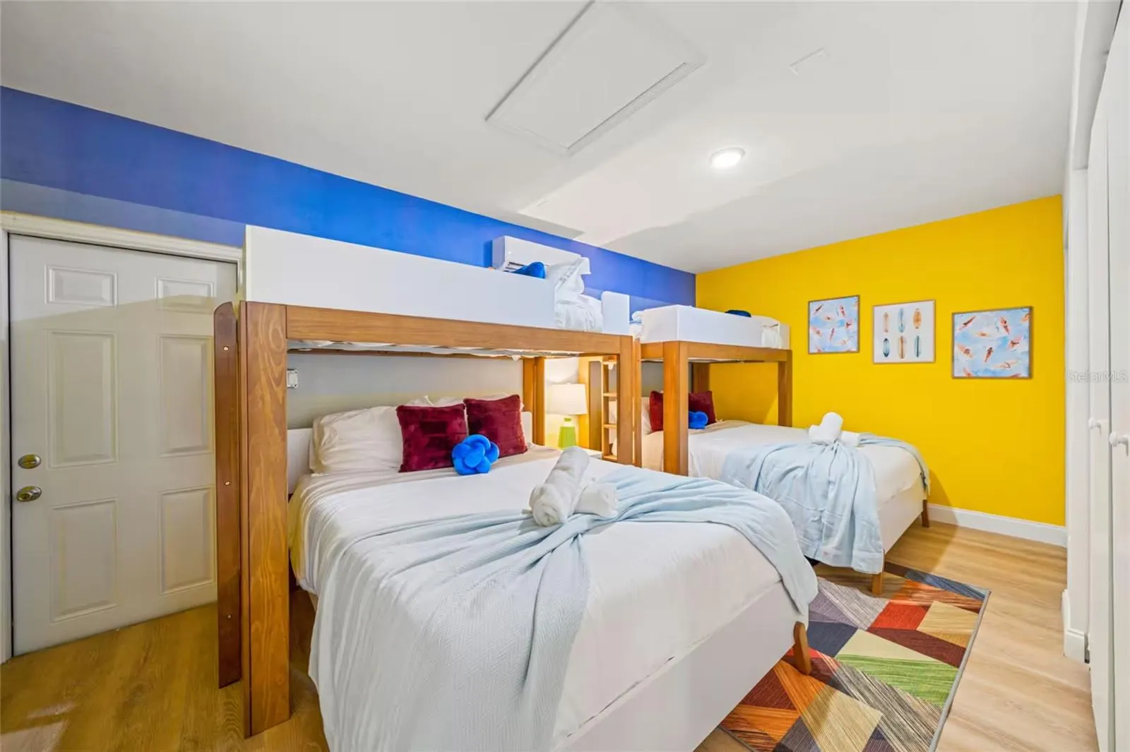 1473 CROYDON DR