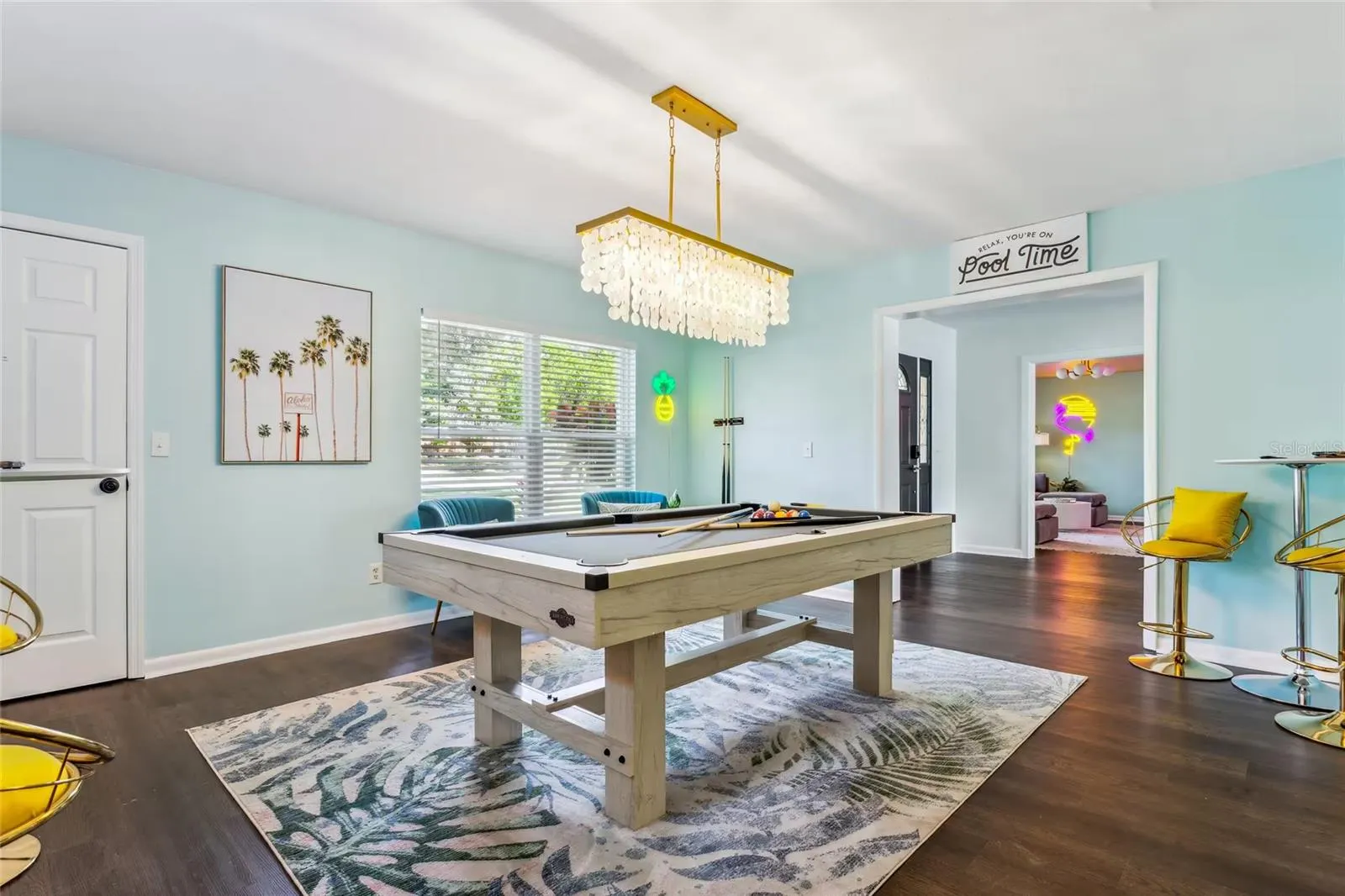 1749 MAGNOLIA DR