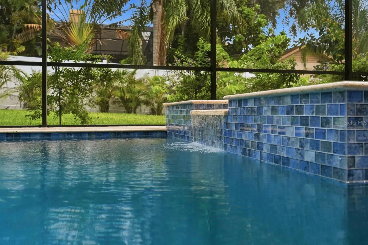 1413 TREETOP DR