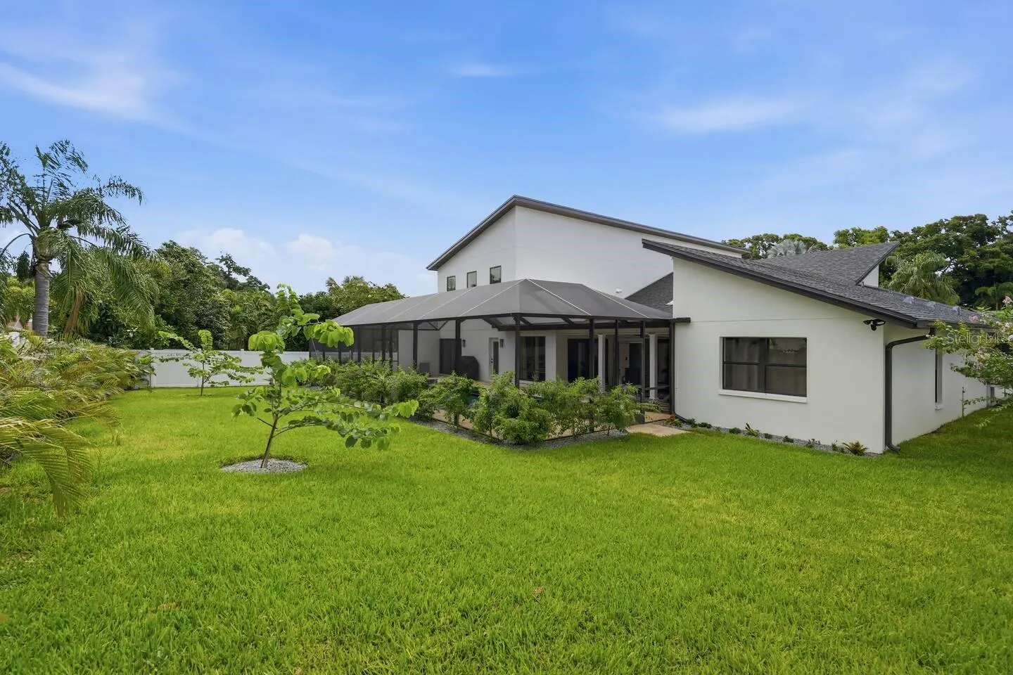 1413 TREETOP DR