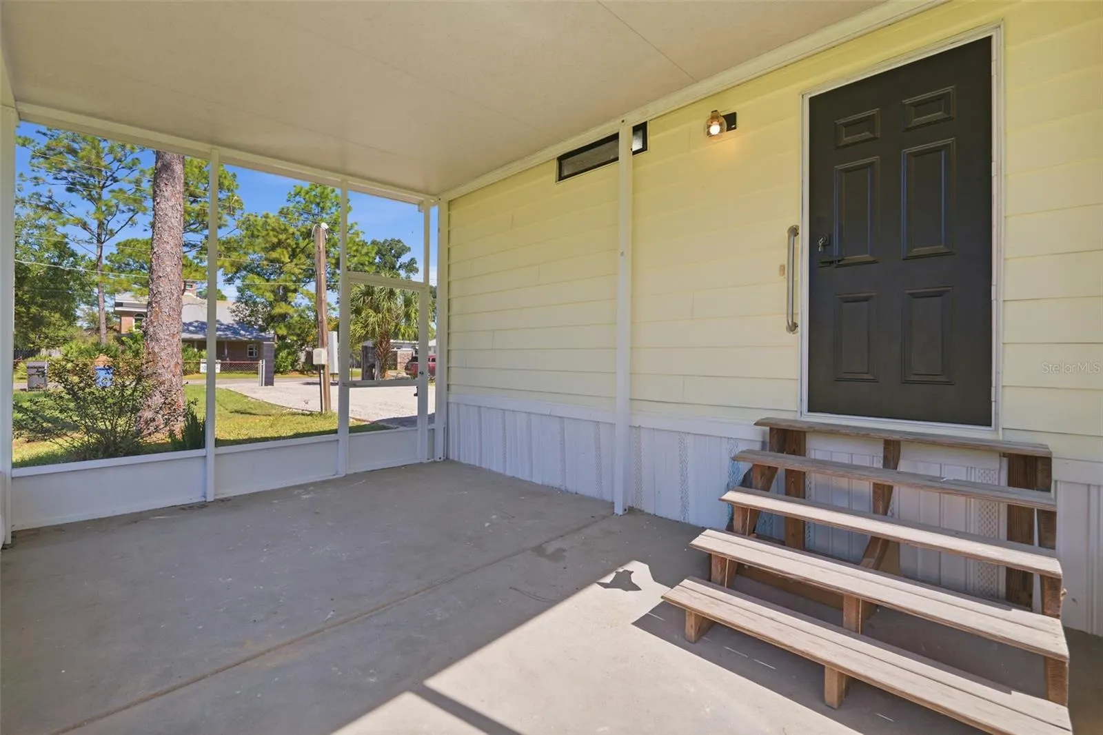 8036 S MEADOWVIEW CIR