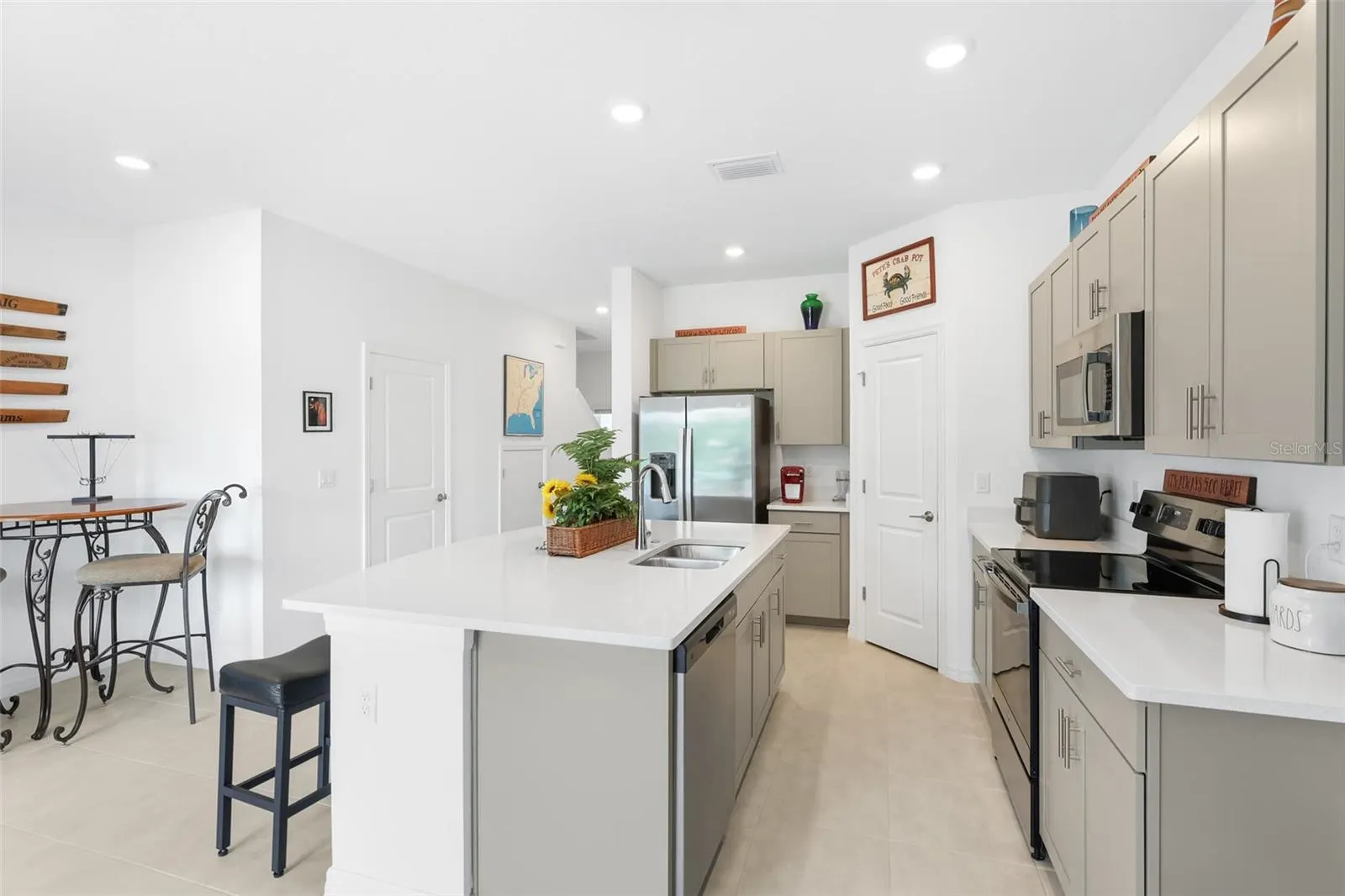 15067 GINETTI ST