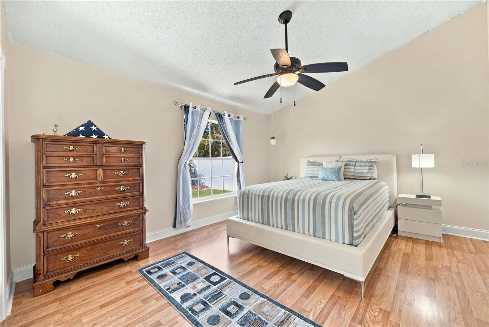 1509 RIDGE SHORE DR