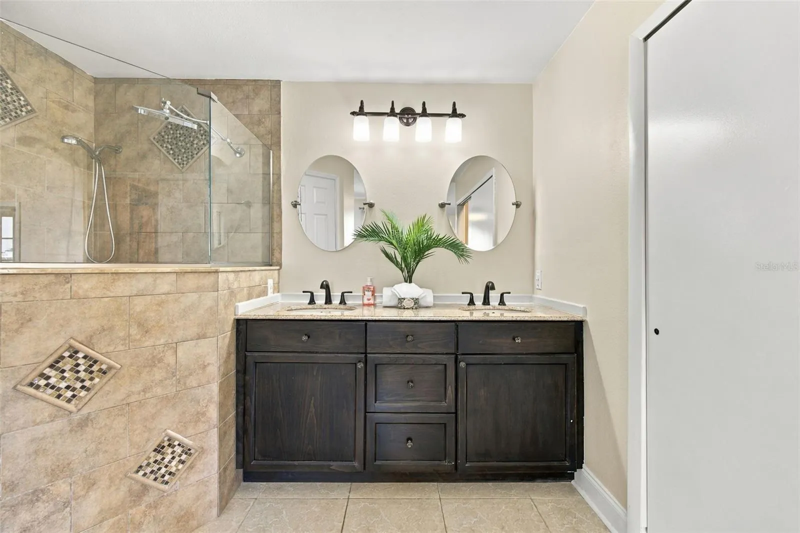 1509 RIDGE SHORE DR