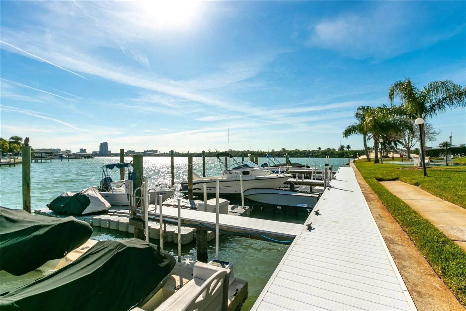 31 ISLAND WAY #1507 #1507