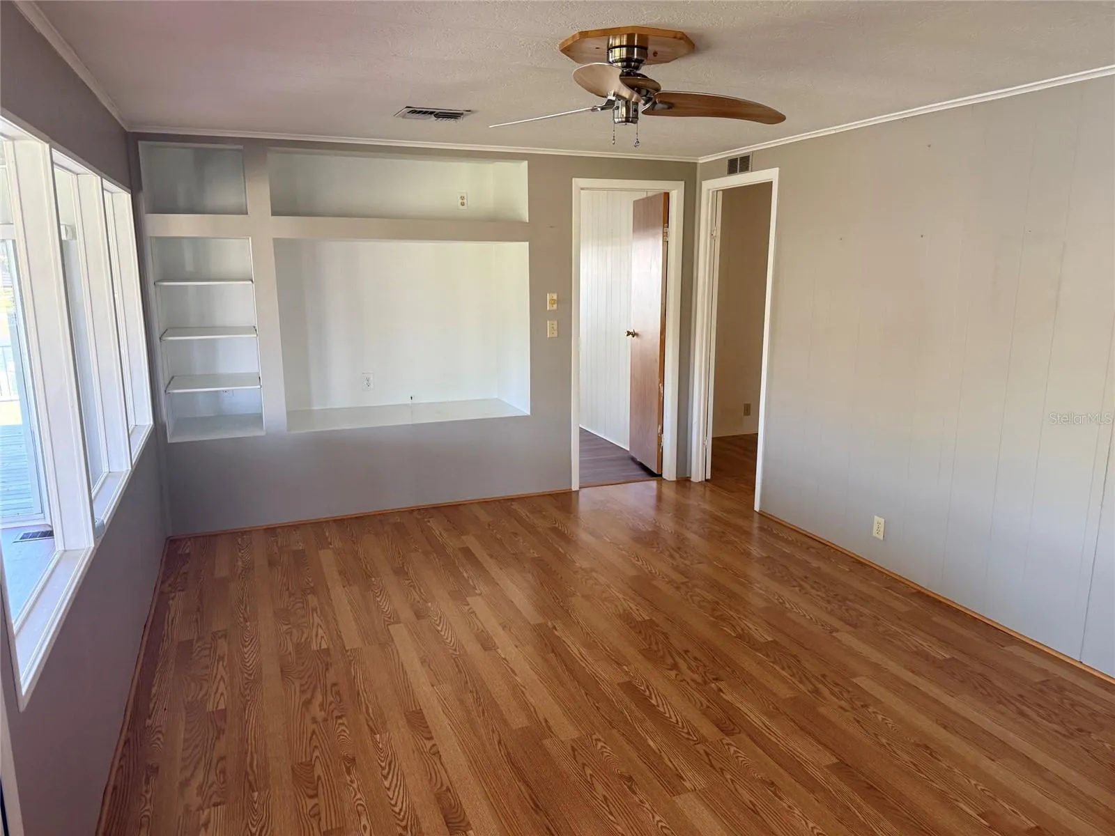 182 N SAINT THOMAS CIR