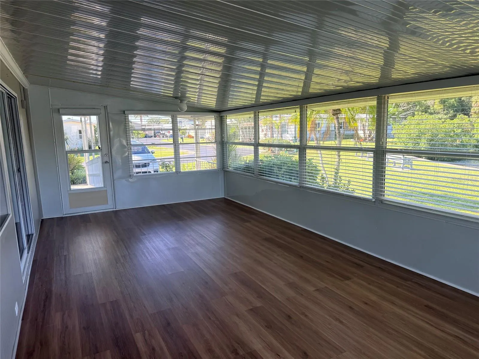 182 N SAINT THOMAS CIR