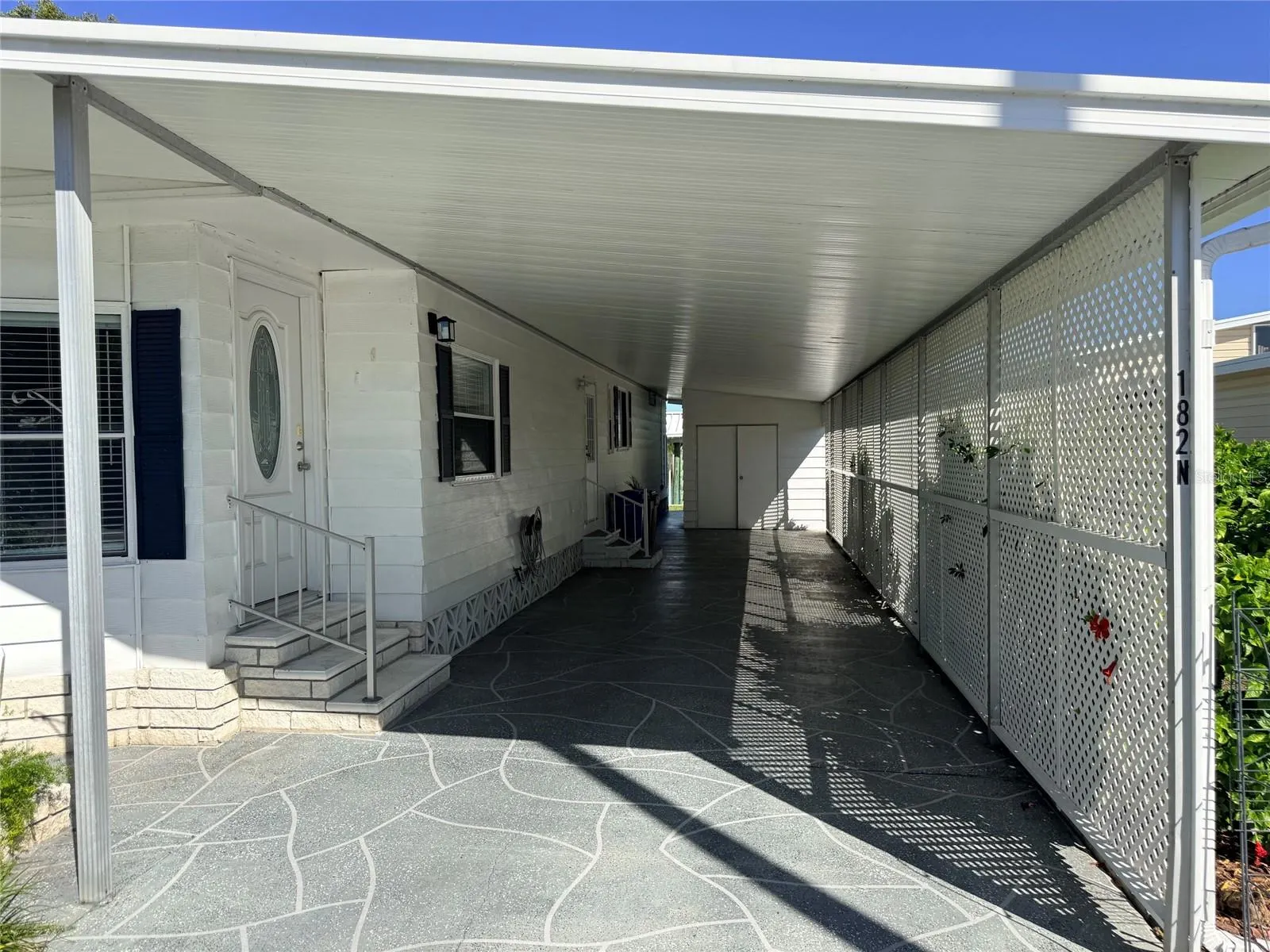182 N SAINT THOMAS CIR