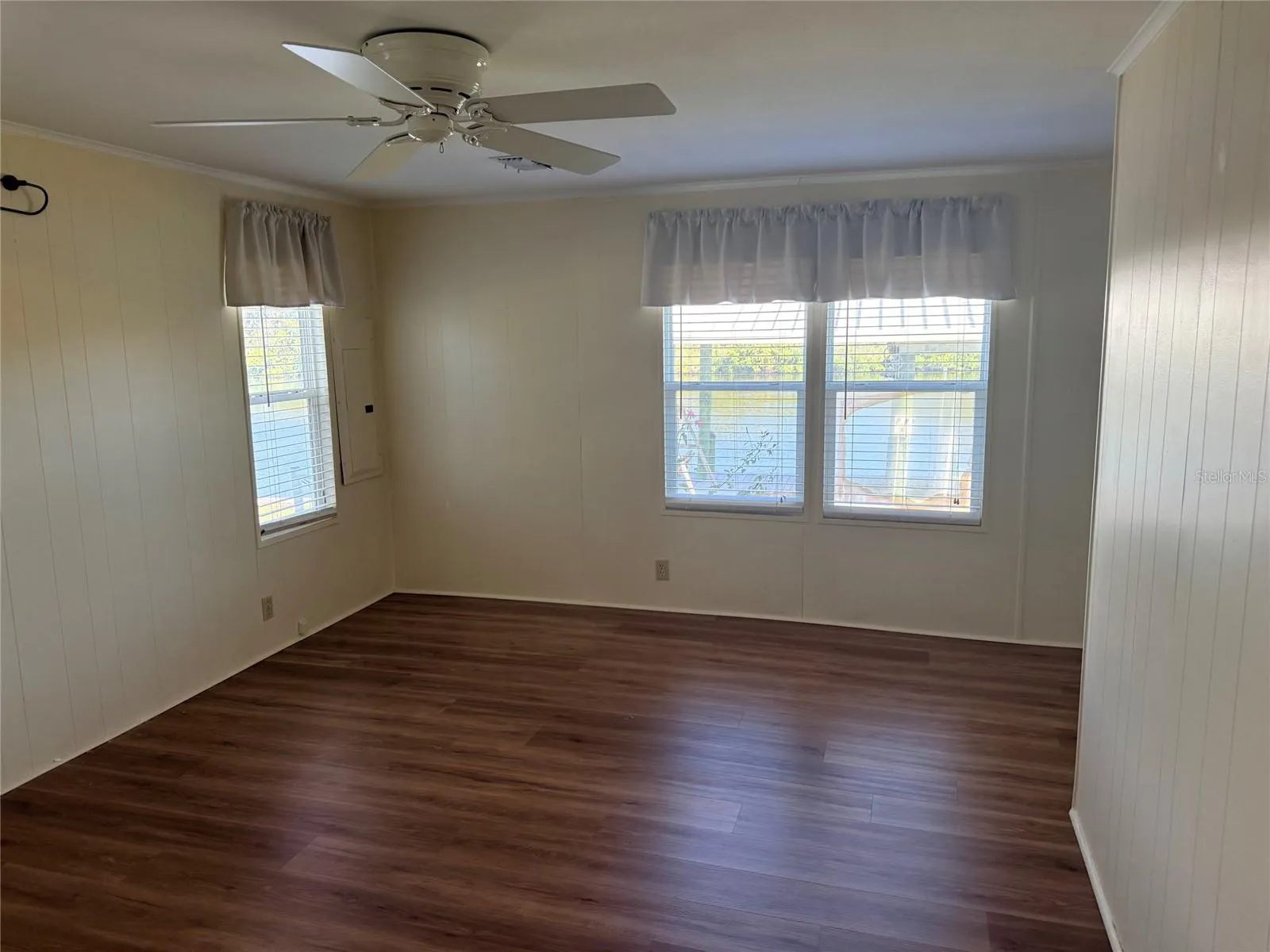 182 N SAINT THOMAS CIR