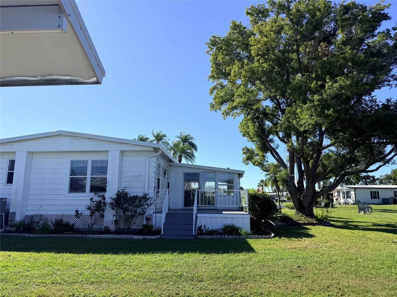 182 N SAINT THOMAS CIR