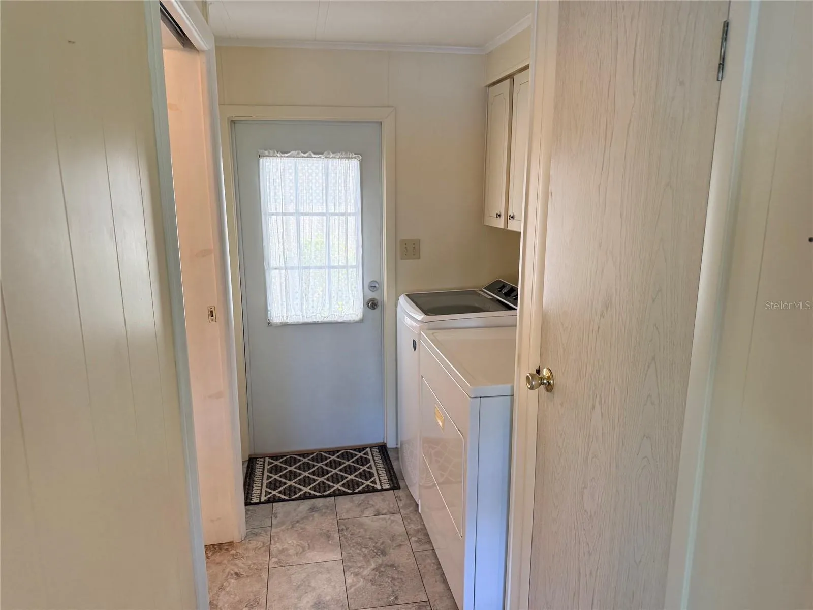 182 N SAINT THOMAS CIR